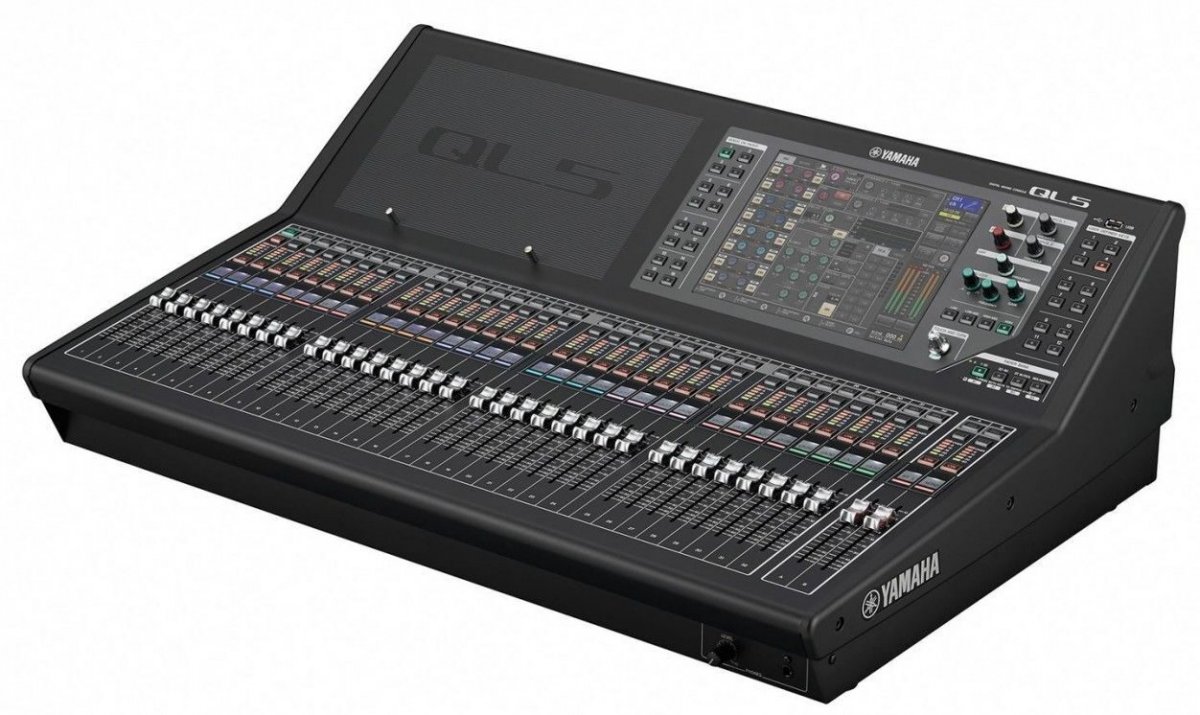 Цифровой микшерный пульт Yamaha QL5